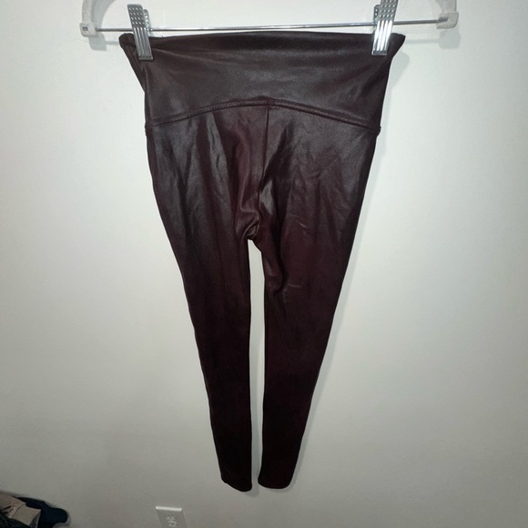 SPANX Burgundy Faux Leather Leggings sz S #O1 - Picture 3 of 5